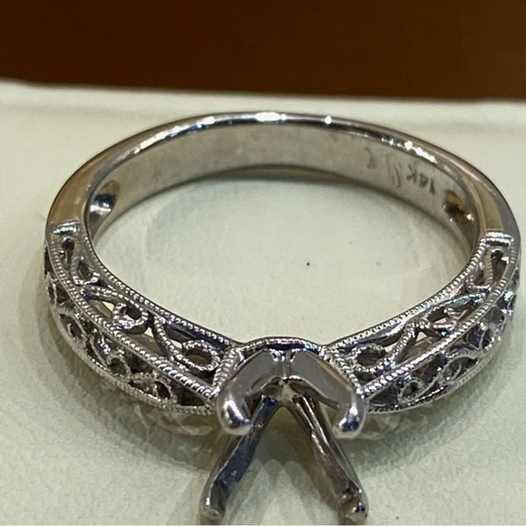 14K white gold setting. All it needs is your stone. - Picture 1 of 11